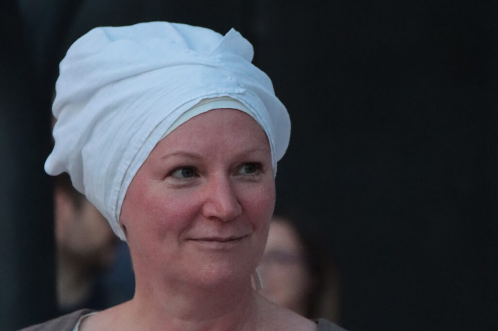 spätmittelalterliche Haube einer Frau